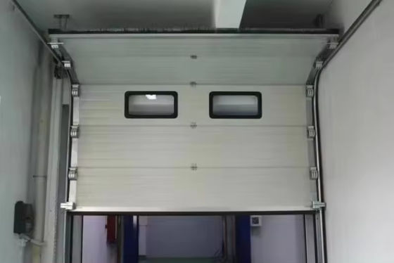 산업 자동 리프팅 흰색 노이즈 줄이는 잠금 손잡이와 바람 저항성 디자인과 함께 상위 섹션 문