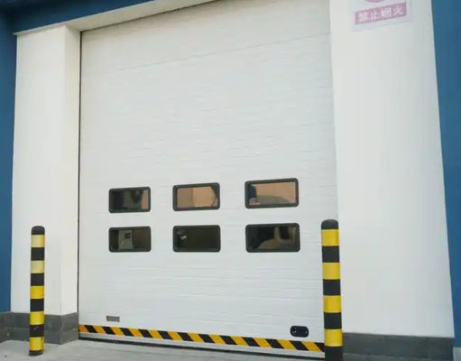 자동으로 형성 된 디자인과 머리에 가루로 코팅 된 자동 차고 문