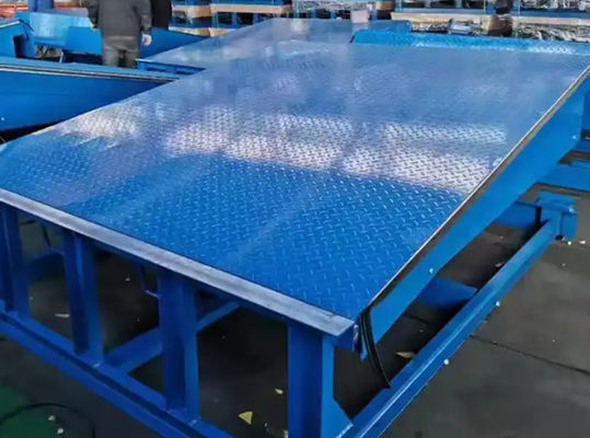 전기 도크 도어 레벨러 워크샵 자동 도크 플레이트 25000-40000LBS 안전한 로딩을 위한 안전 디자인