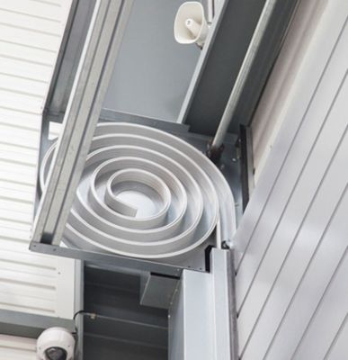 0.75KW 모터 전력 알루미늄 공장 도매 산업용 고속 스파이럴 도어 안전 및 효율성, 광전 센서 모터 도어 포함, 격납고용